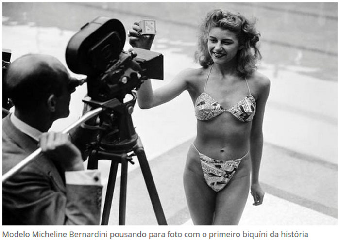 Modelo Micheline Bernardini pousando para foto com o primeiro biquni da histria